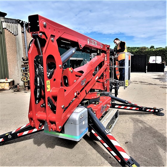 15m Electric Tracked Articulated Boom Image 7